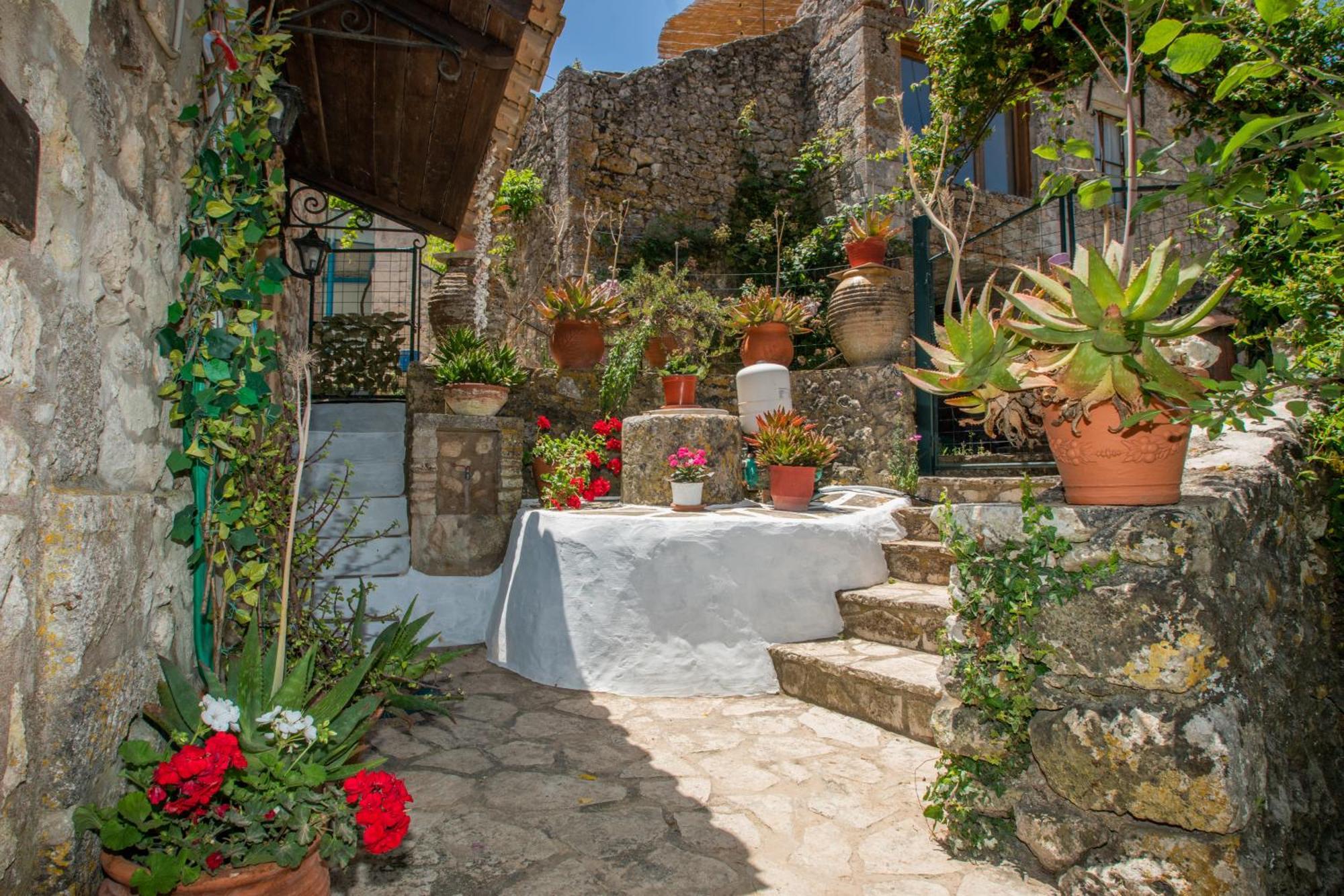 Gioia Traditional House Agios Nikolaos  Extérieur photo